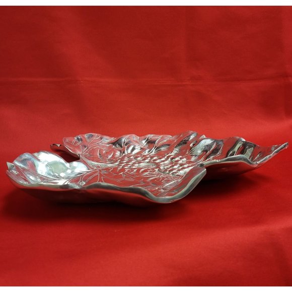 Vintage Grape Leaf Silver Tone Wall Hanging Decor - Picture 11 of 13